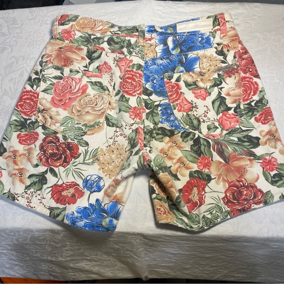 Liquor n Poker 30 Waist Denim Floral Shorts 6in Rock Rebellious 100% Cotton - Picture 7 of 9